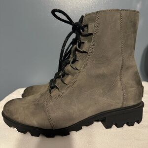Women's Phoenix Waterproof Lace-Up Booties